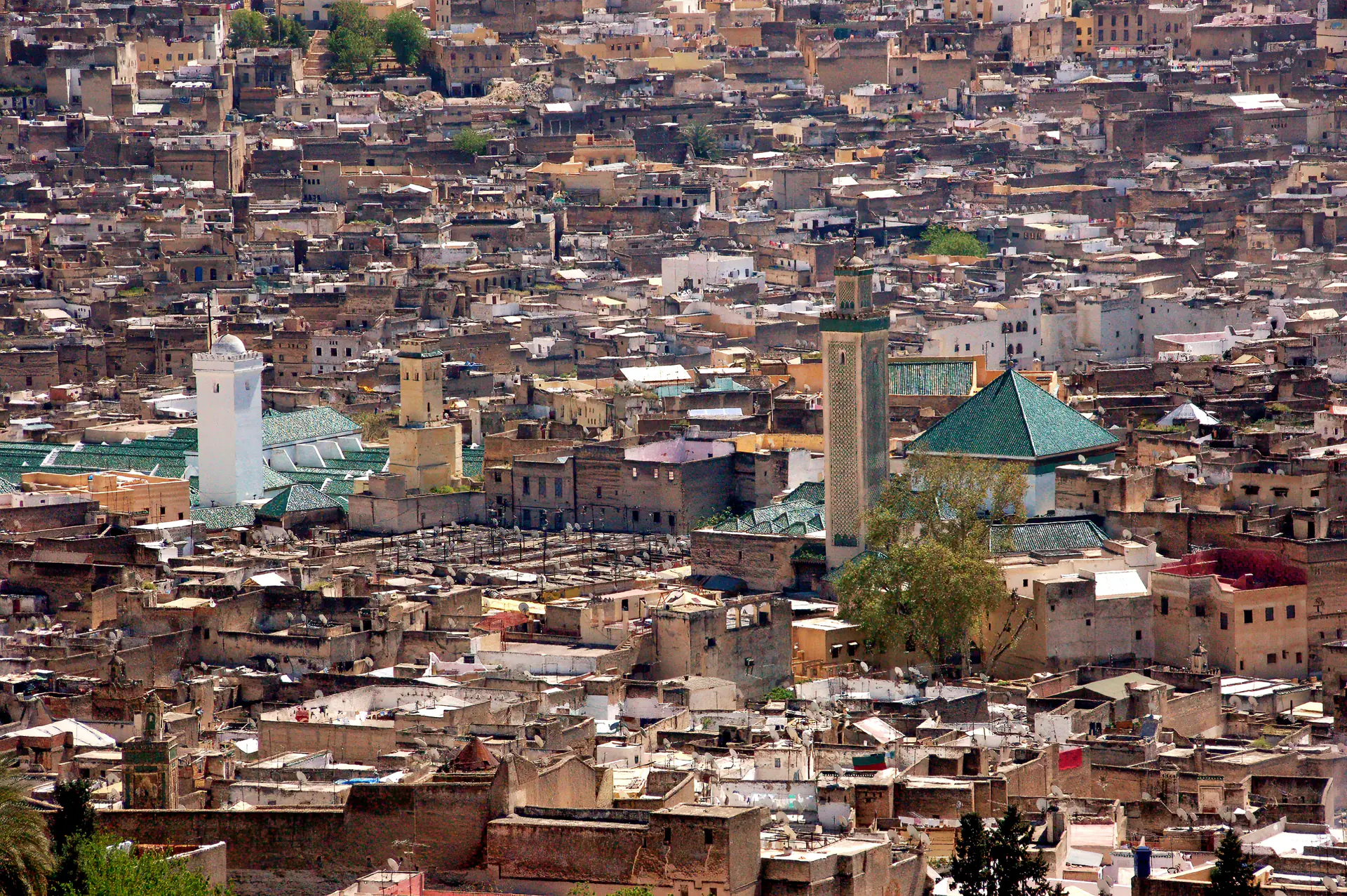 Medina de Fez: Universidad Más Antigua del Mundo y Ciudad Islámica Medieval