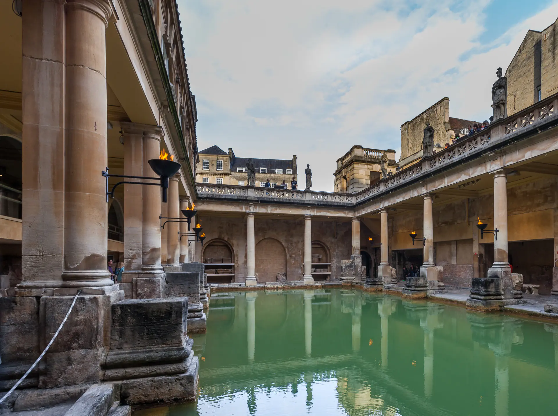 Las Grandes Ciudades Balneario de Europa: Bath, Karlovy Vary y Manantiales Termales